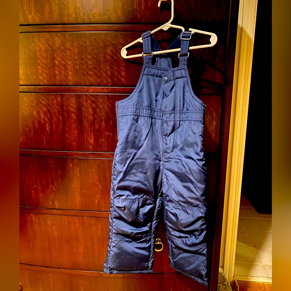 Gap navy toddler size 2 snow bibs/ pants (snowsuit)❄️